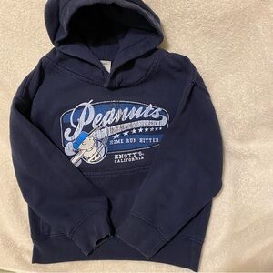 Charlie Brown blue sweatshirt hoodie peanuts Snoopy friend  playing baseball